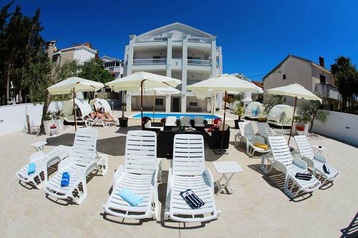 Maison d’hôte pour 2 personnes, avec vue ainsi que jardin et piscine dans Région de Zadar - 2