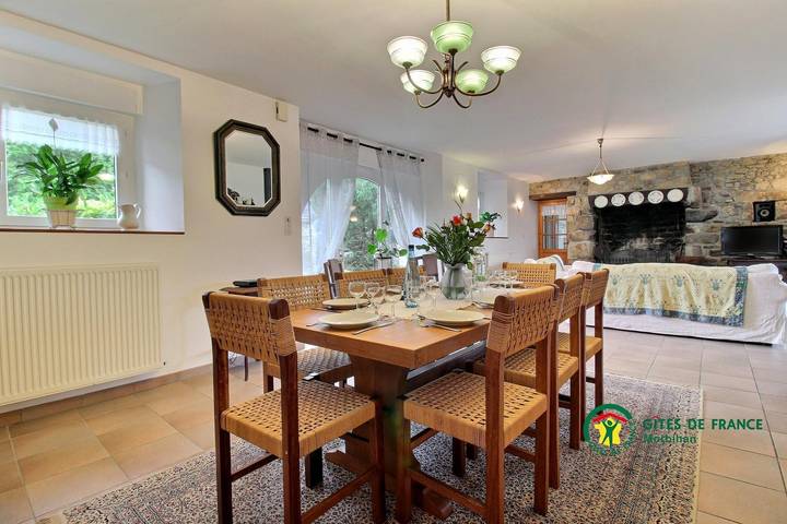 Gîte pour 12 personnes, avec jardin ainsi que piscine et terrasse à Kervignac - 2