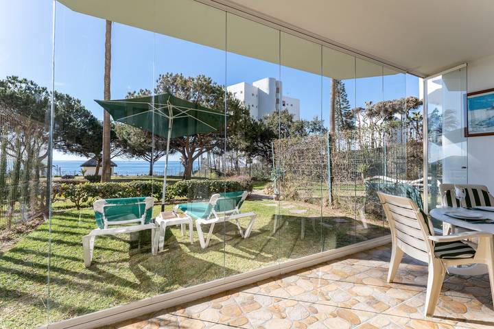 Ganze Wohnung, Ferienwohnung "Mi Capricho Beachfront Apt" mit Wlan und Gemeinschaftspool in Urbanizacion Calahonda, Mijas