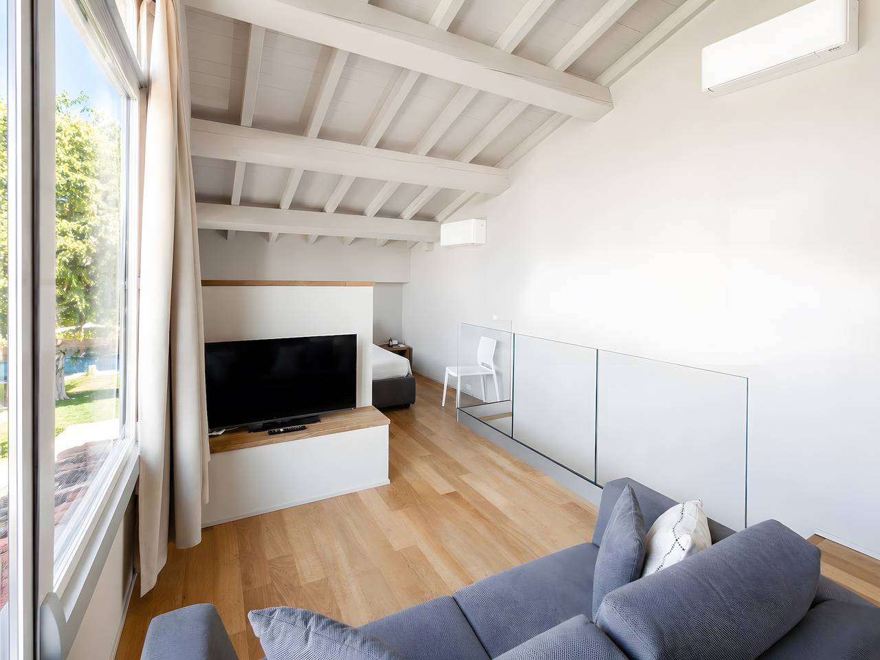 Ganze Wohnung, Apartment 'Casa Cordigero Adults Only - Gelso' mit Gemeinschaftspool, Wlan & Klimaanlage in Ponti sul Mincio, Gardasee-Berge