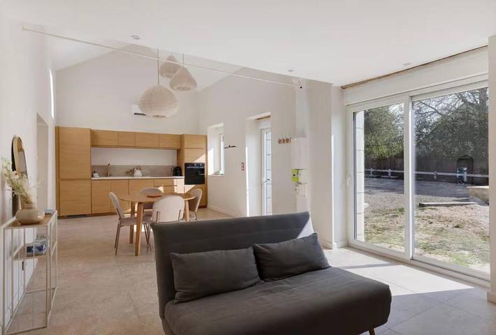 Location de vacances pour 4 personnes, avec jardin, animaux acceptés à Allonnes