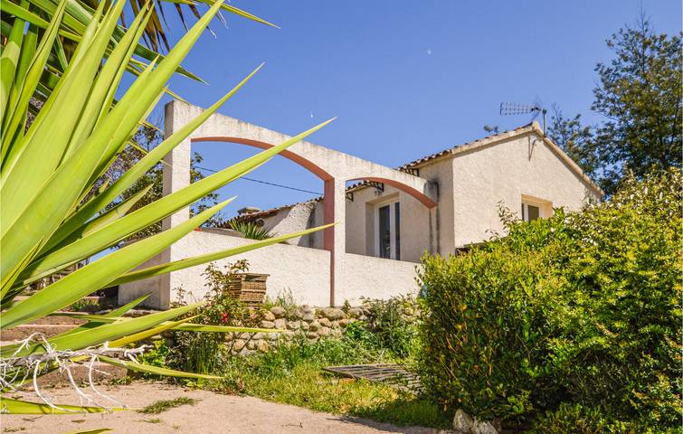 Location de vacances pour 3 personnes, avec jardin ainsi que piscine et terrasse, animaux acceptés à Ghisonaccia - 2