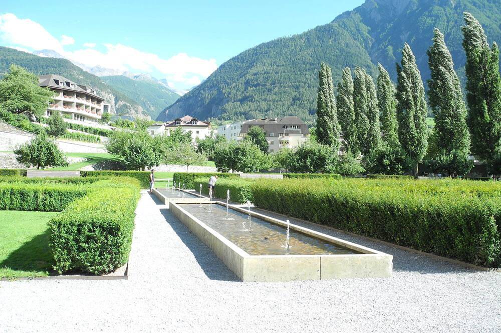 Geheel appartement, Modern, New 3. 5 kamer appartement in Brig met een prachtig uitzicht op de bergen in Brig (Wallis), Walliser Alpen
