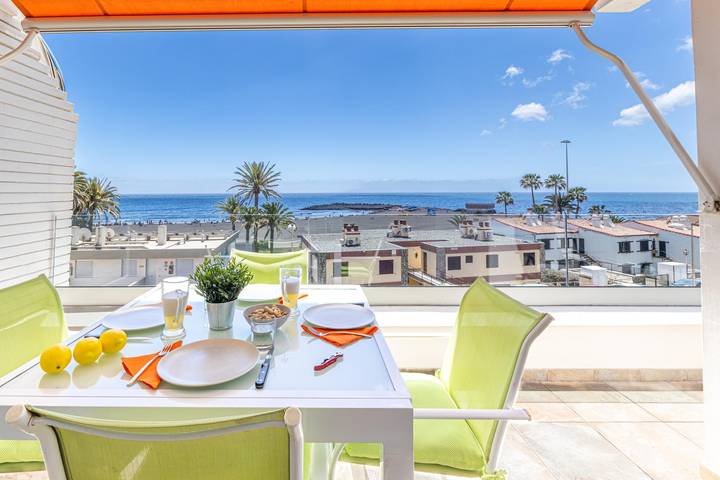 Apartamento para 4 personas, con terraza y piscina en Playa de las Burras