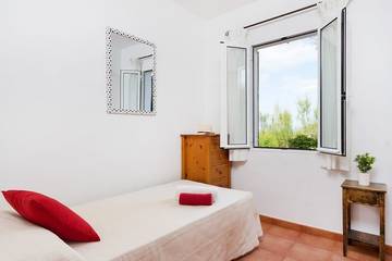 Villa for 3 People in Arenal d'en Castell, Es Mercadal, Photo 3