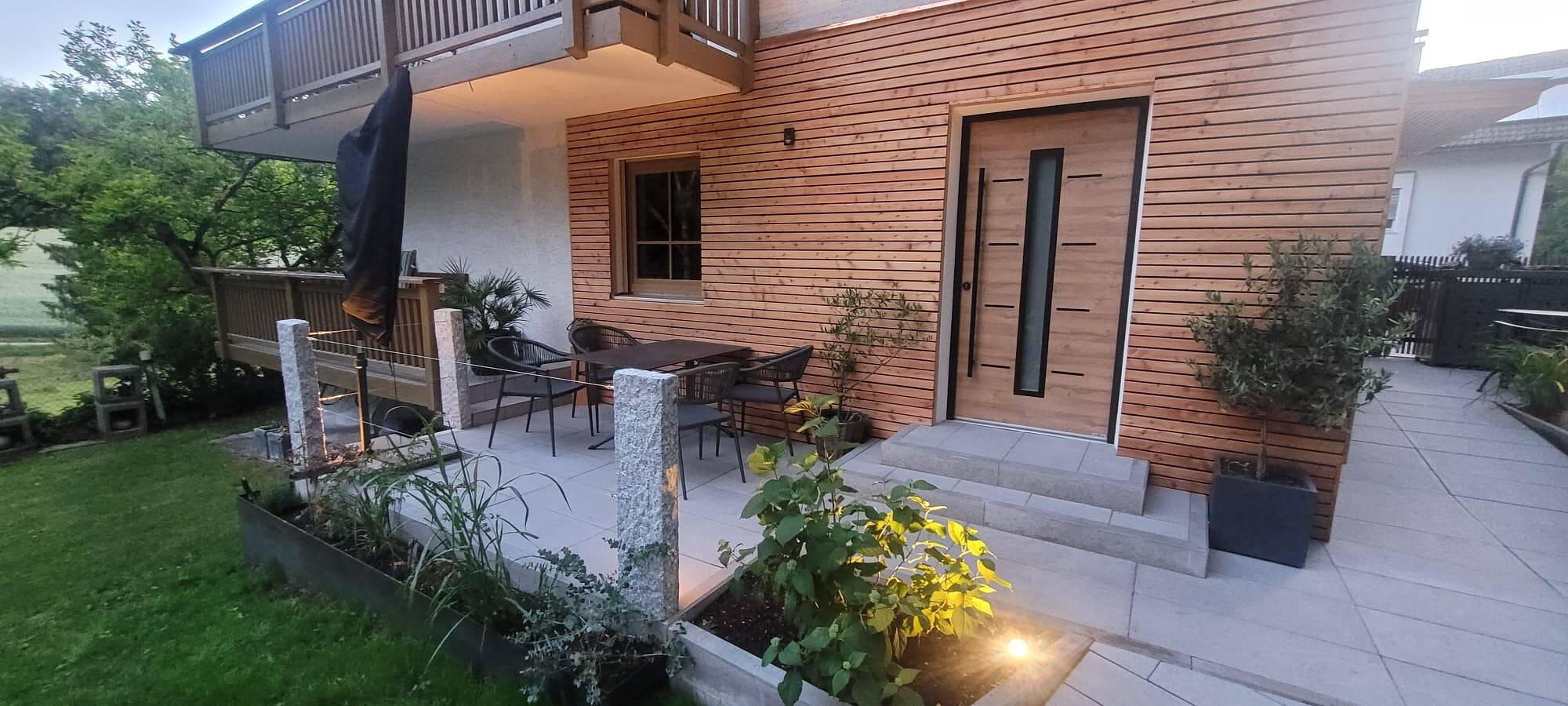 Ganze Wohnung, Apartment 'Ferienwohnung Am Schloss Elkofen' mit privater Terrasse und Wlan in Grafing, Oberbayern