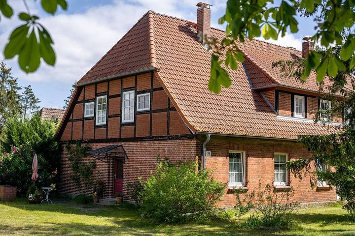 Ferienwohnung für 4 Personen, mit Terrasse und Garten sowie Sauna und Ausblick in Boek