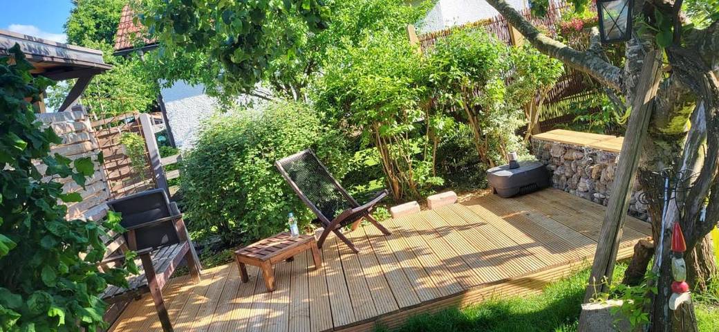 Ferienwohnung für 4 Personen, mit Balkon und Terrasse sowie Garten und Ausblick in Traunreut