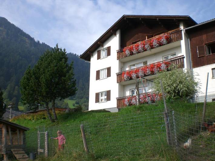 Appartement de vacances pour 4 personnes, avec Balcon et Terrasse ainsi que Jardin et Vue à Nenzing