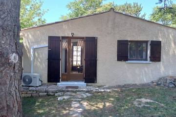 Location de vacances pour 4 personnes, avec jardin à Le Garn