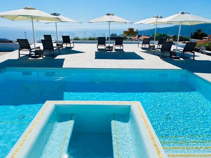 Holiday apartment for 5 people, with garden and pool as well as hot tub - 1