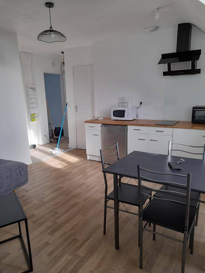 Gîte pour 4 personnes, avec jardin à Tréméloir - 2