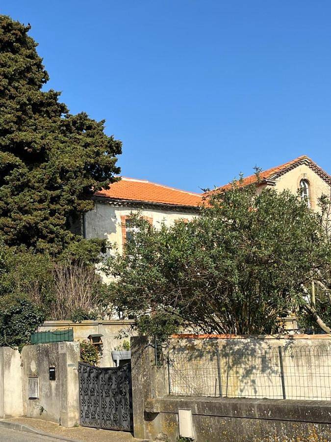 Location de vacances pour 2 personnes, avec vue ainsi que terrasse et jardin à Alzonne - 4