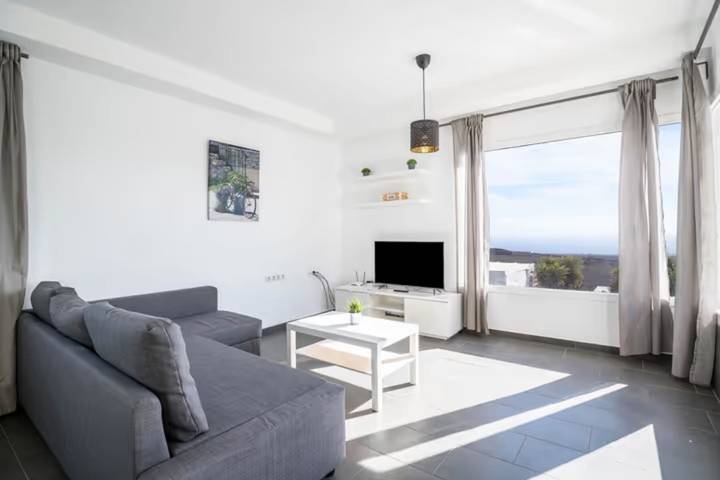 Modern Casa Amanecer 4 with Wi-Fi, Pool and Terrace; Parking Available in Mácher, Tías