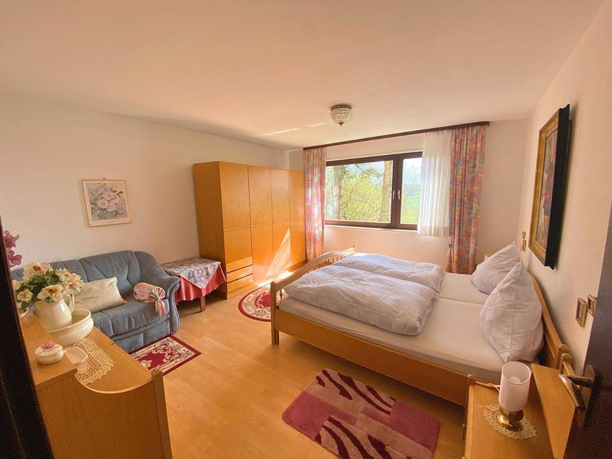 Ganze Wohnung, Apartment with Mountain View in Gersfeld, Rhön-Hessen