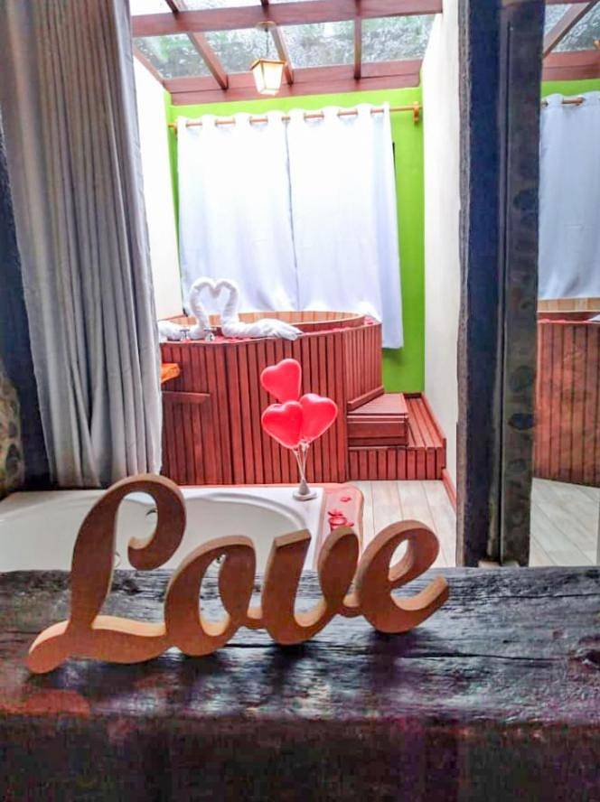 Hôtel pour 2 personnes, avec vue ainsi que jardin et piscine, animaux acceptés à Resende (Brasil) - 4