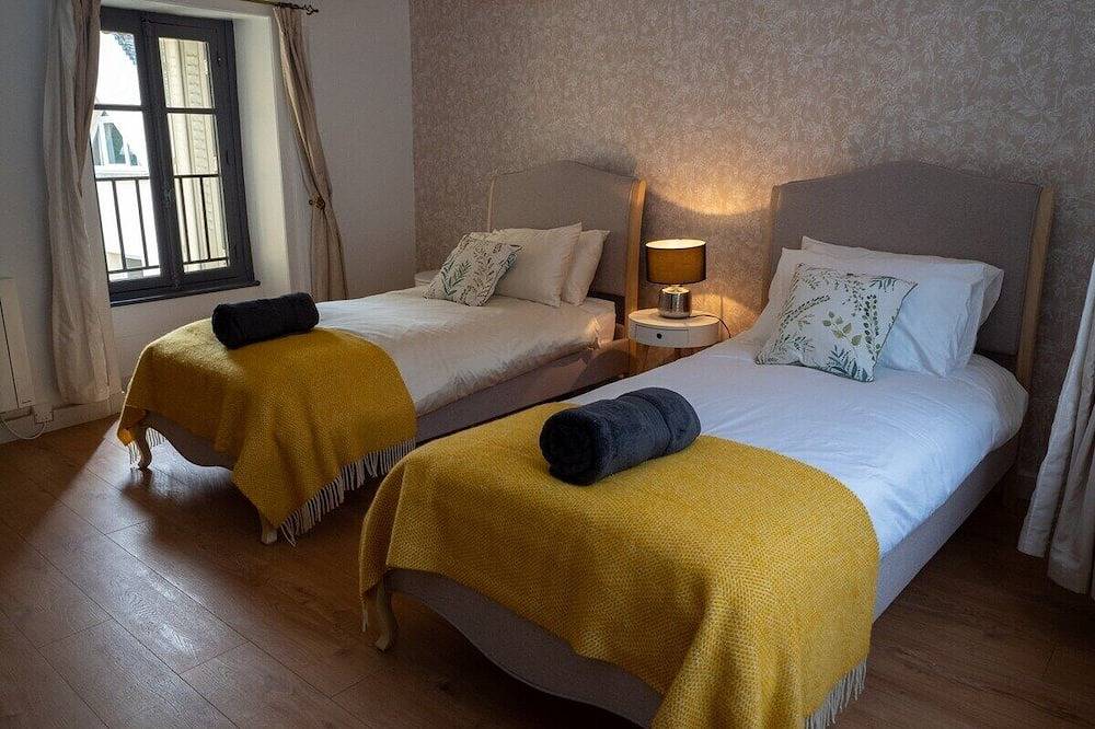 La casa en Josselin posee 3 dormitorio(s) y capacidad para 6 personas in Josselin, Pontivy region