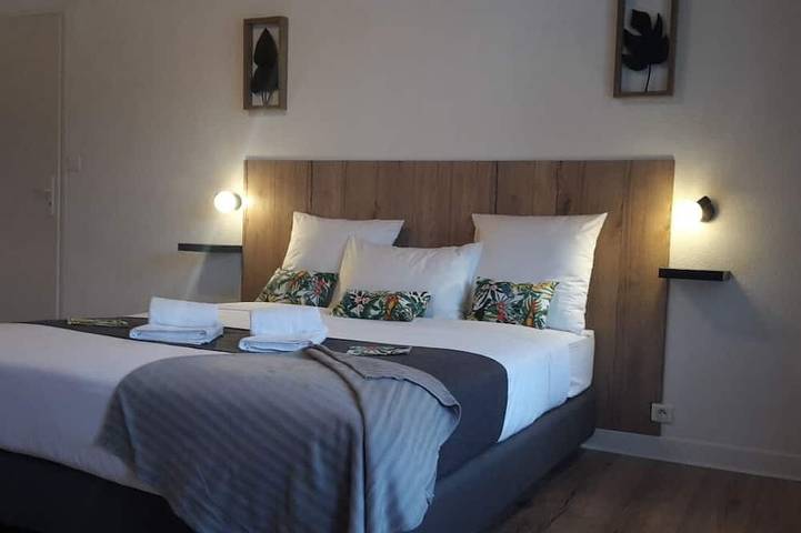 Gîte pour 4 personnes, avec terrasse ainsi que jardin et piscine à Clairac (Lot-et-Garonne) - 3