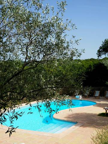 Location de vacances pour 12 personnes, avec terrasse, adapté aux familles à Bras