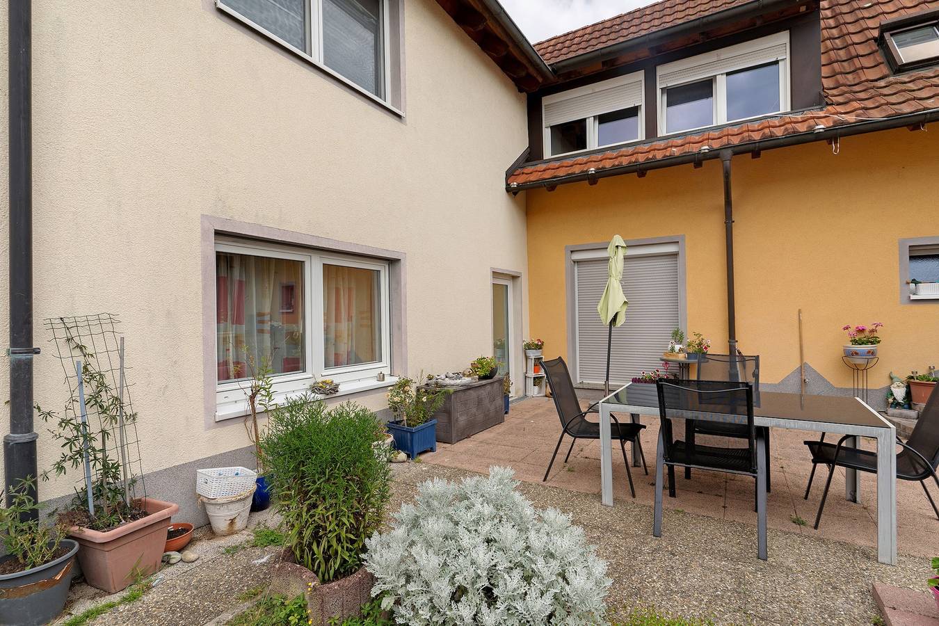 Ganze Wohnung, Ferienwohnung '40qm' mit gemeinsamer Terrasse, Gemeinschaftsgarten und Wi-Fi in Europa-Park, Ringsheim