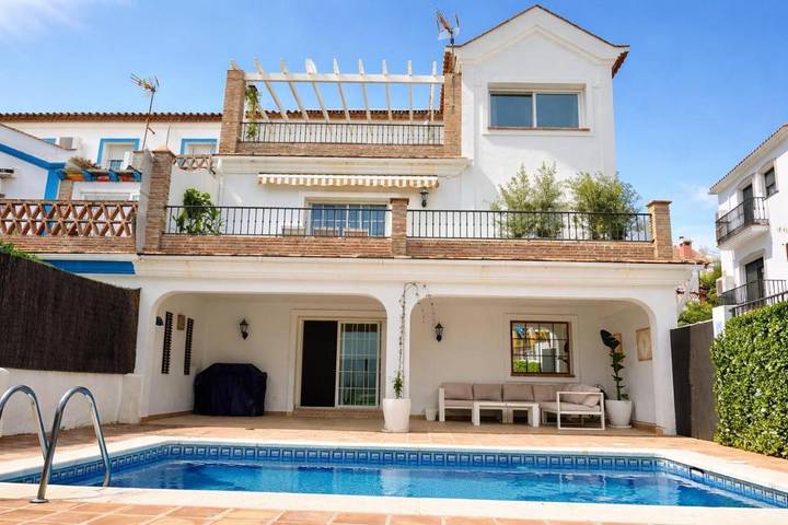 Villa für 8 Personen, mit Garten und Pool - 1