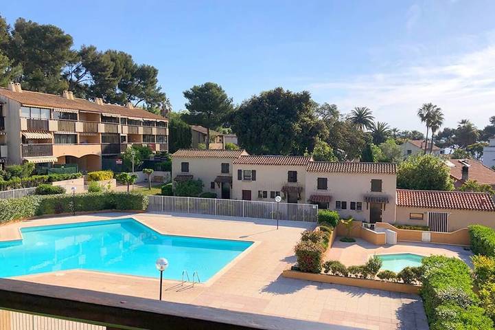 Appartement de vacances pour 2 personnes, avec piscine et terrasse