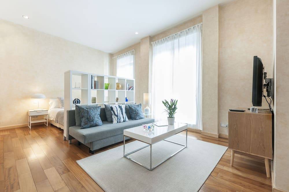 Entire apartment, Luxury Apart. Centro, Barrio Letras, Walk to Museums, Plazas and Granvia.  . in Centro (Madrid), Madrid