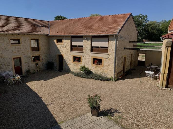 Gîte pour 6 personnes, avec terrasse et jardin - 1