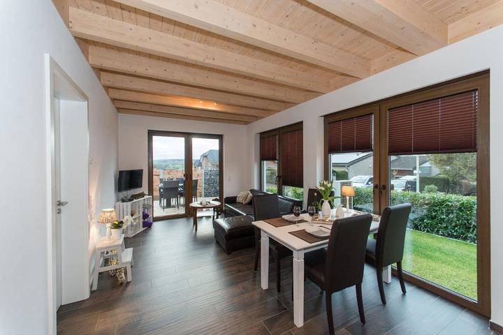 Ferienwohnung für 4 Personen, mit Terrasse und Garten sowie Ausblick in Hürtgenwald