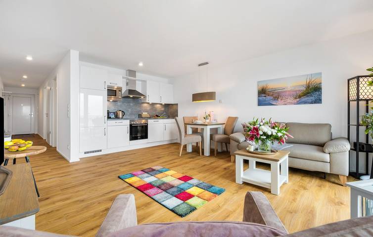 Ganze Ferienwohnung, Appartement mit Meerblick, Terrasse und Parkplatz in Olpenitz, Kappeln