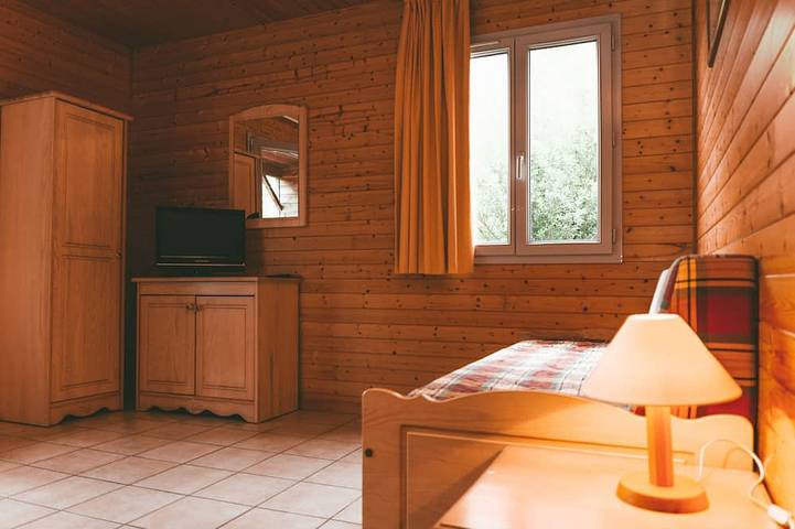 Gîte pour 4 personnes, avec jardin ainsi que terrasse et piscine dans Moncoutant-sur-Sèvre - 2