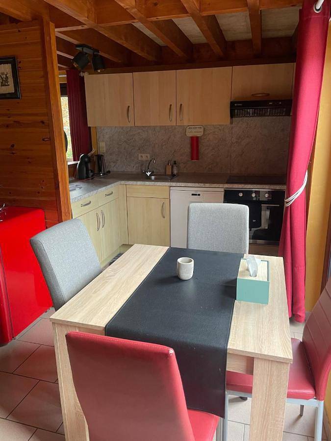 Location de vacances pour 4 personnes, avec jardin et vue ainsi que sauna et vue sur le lac, animaux acceptés à Bouillon - 3