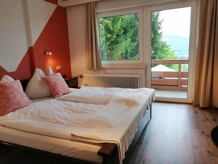Hotel für 2 Personen, mit Balkon und Terrasse sowie Garten und Sauna am Faaker See - 4