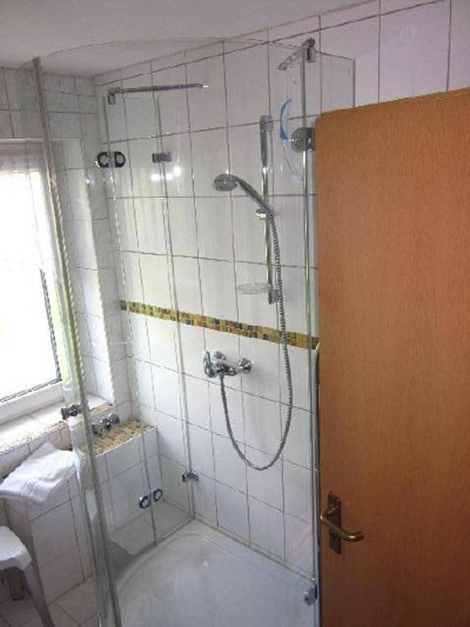 Ganze Ferienwohnung, Haus Seeblick - Ferienwohnung 2 mit separater Küche und Wohnraumbelüftung in Bad Staffelstein, Oberes Maintal - Coburger Land