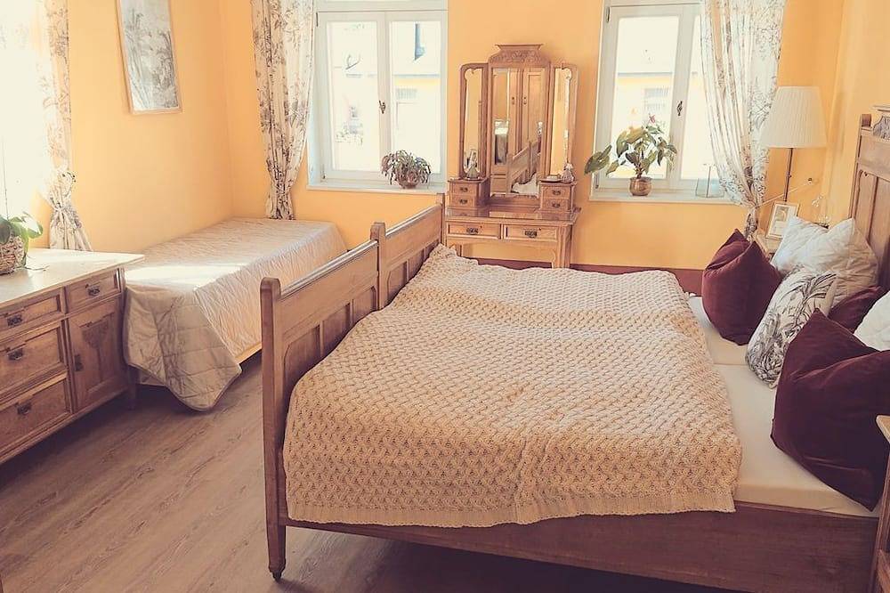Ganze Wohnung, Ferienwohnung Greta Garbo - Villa Weißbach - Haus Hilda in Flöha, Chemnitz und Umgebung