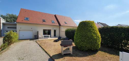 Gîte pour 8 personnes, avec jardin et terrasse, animaux acceptés à Saint-Jean-de-la-Rivière