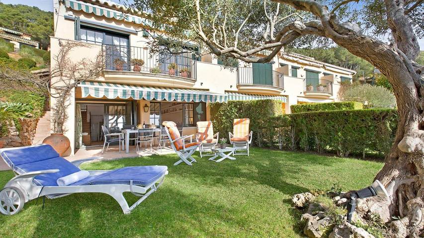 Villa for 8 people, with garden and pool as well as terrace in Llafranc