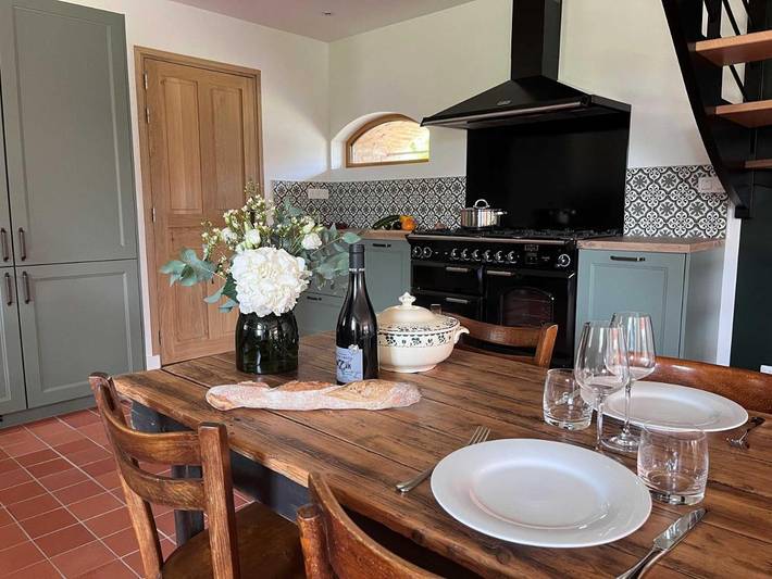 Location de vacances pour 4 personnes, avec jacuzzi ainsi que jardin et piscine dans Athis-Val-de-Rouvre - 3