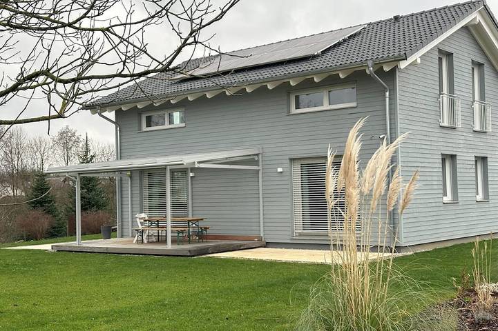 Ferienhaus für 6 Personen, mit Terrasse und Garten - 1