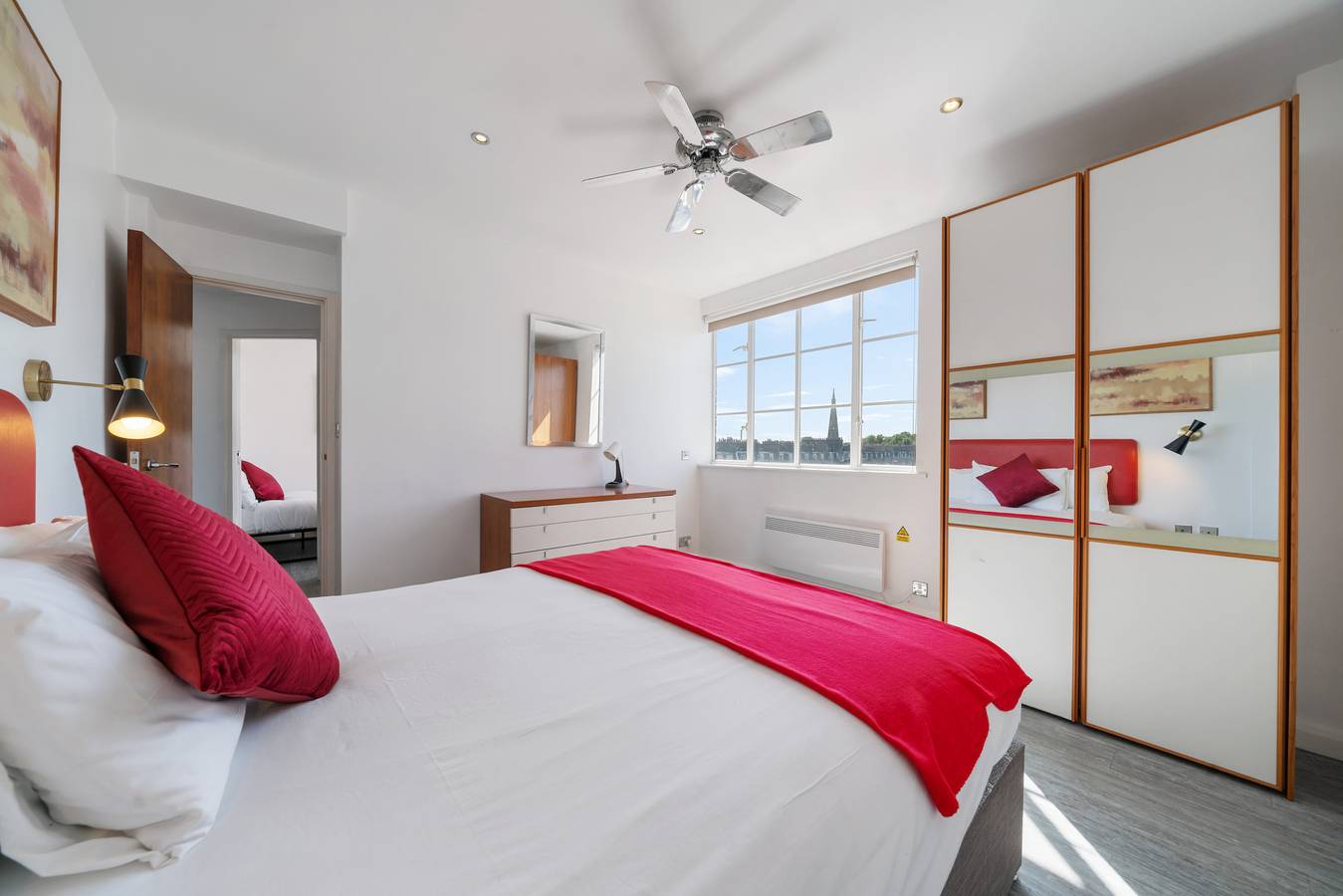 Ganze Wohnung, Roland House - Two Bedroom in Kensington und Chelsea, London