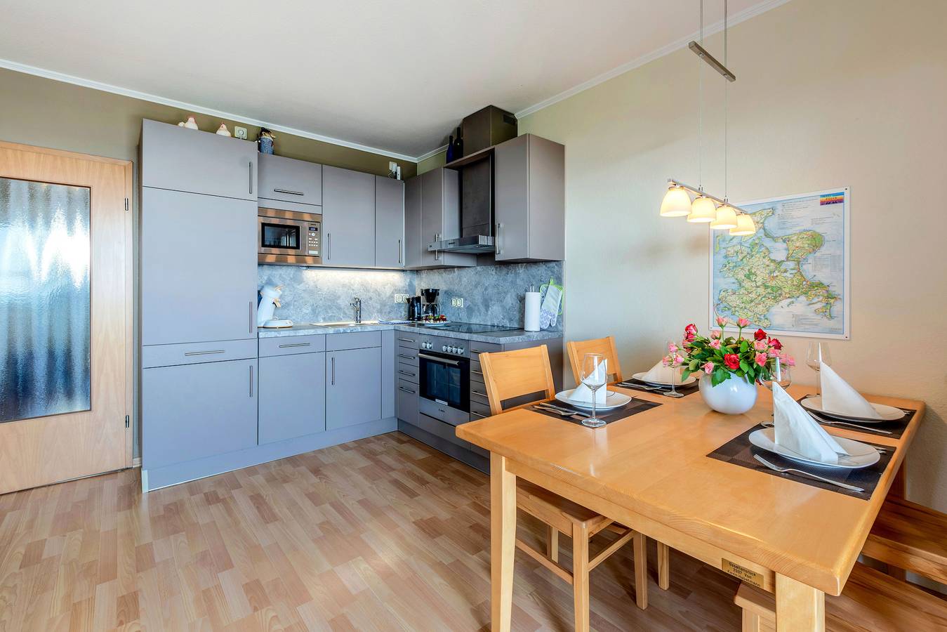 Ganze Ferienwohnung, Ferienhaus Trelleborg, Wohnung 1 Meerblick in Sassnitz, Nationalpark Jasmund