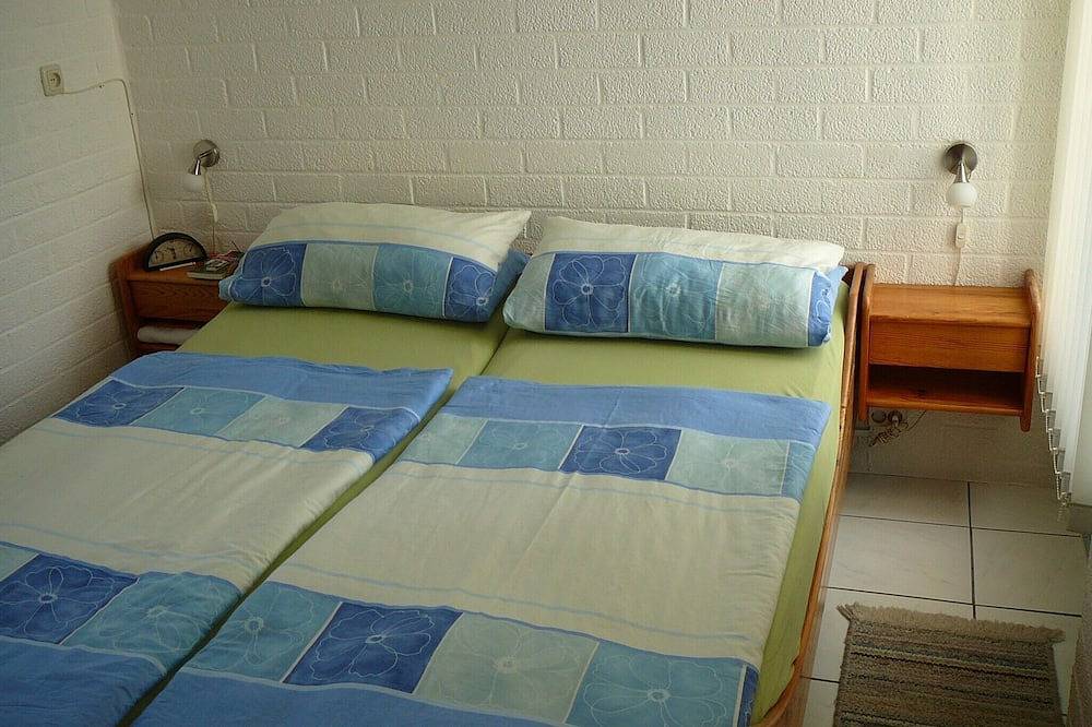 Comf. bungalow, kindvr., vaatwasser, internet, golfbaan, verw. zwemb. 500 m in Nederlandse Noordzeekust