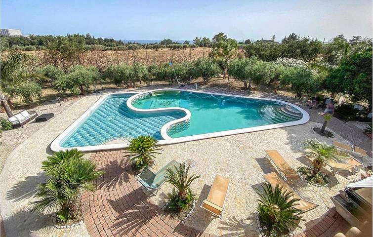 Casa vacanza per 8 persone, con giardino e piscina - 1