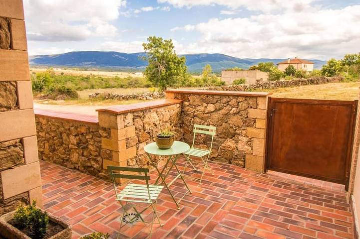 Casa de vacaciones para 14 personas, con jardín en Turégano