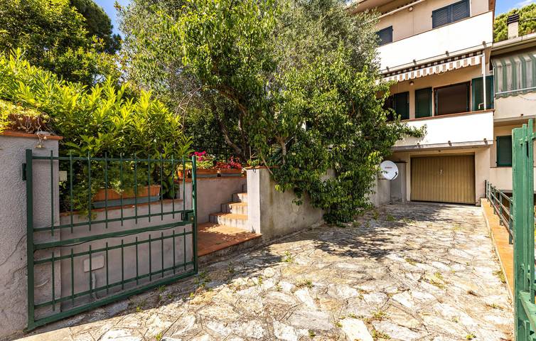 Appartement de vacances entier, Appartement au bord de la mer : Parking, Cuisine, Internet ! in Castiglioncello, Rosignano Marittimo