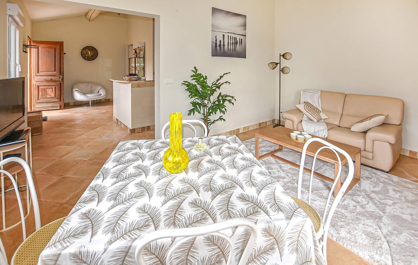 Appartement moderne d'une chambre avec piscine et jardin près de Saint-Saturnin-lès-Apt in Saint-Saturnin-lès-Apt, Parc naturel régional du Luberon