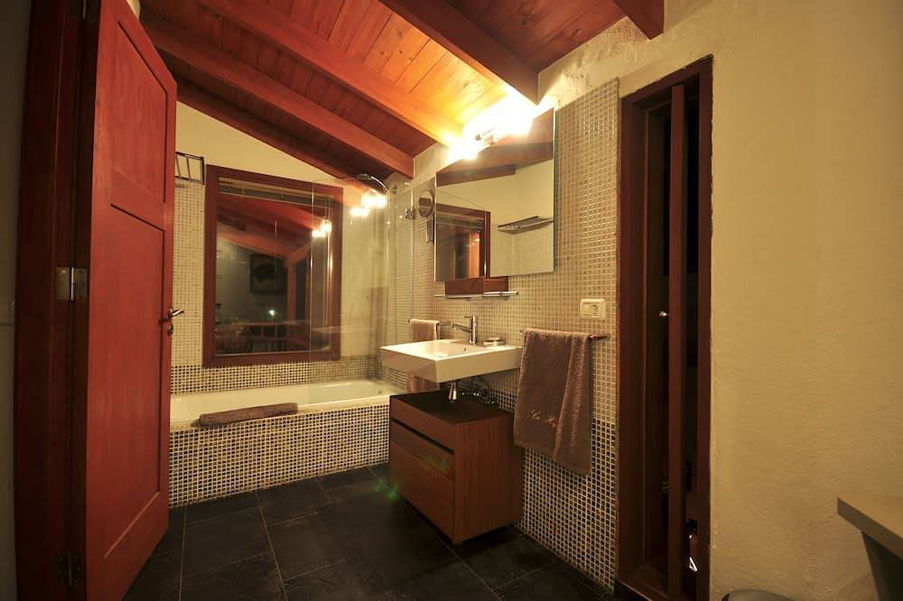 Luxury Rural House With Beautiful Views in Vega de San Mateo, North Gran Canaria