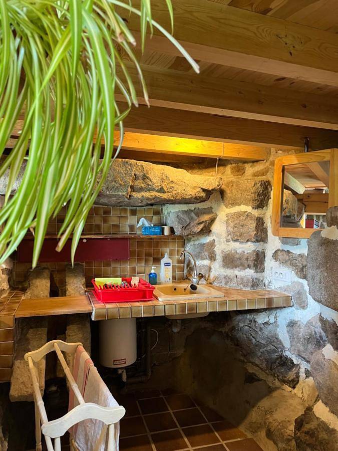 Two-Bedroom House in Usson-en-Forez, Montbrison
