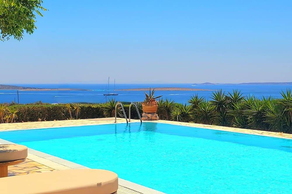 Paros Afrodite Luxury Villas ,Private Pool , Sea view 6-8 persons & pet friendly in Aliki, Paros