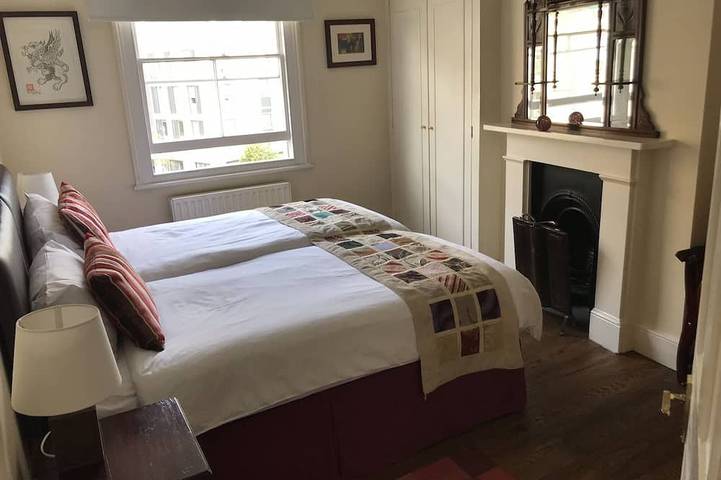 Ganze Wohnung, Obere Wohnung im denkmalgeschützten georgianischen Stadthaus im Süden von London in Lambeth, London